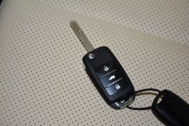 2015款长安逸动1.6L手动豪华型