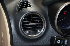 2015款长安逸动1.6L手动豪华型