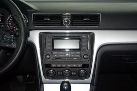 2015款大众帕萨特1.8TSI