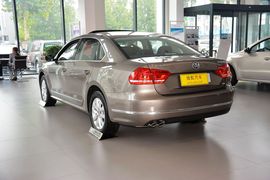 2015款大众帕萨特1.8TSI