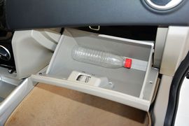 2015款长安悦翔V3