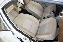 2015款长安悦翔V3