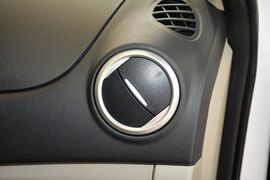 2015款长安悦翔V3