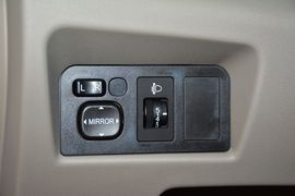 2015款长安悦翔V3