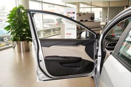 2015款别克全新英朗15N手动豪华型