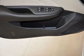 2015款别克全新英朗15N手动豪华型