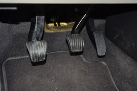 2015款别克全新英朗15N手动豪华型