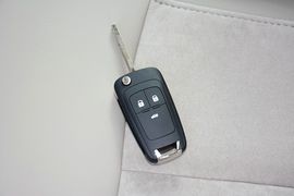 2015款别克全新英朗15N手动豪华型