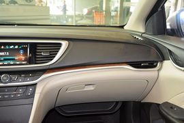 2015款别克全新英朗15N手动豪华型