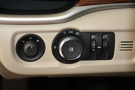 2015款别克全新英朗15N手动豪华型