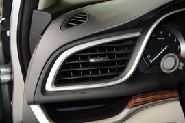 2015款别克全新英朗15N手动豪华型