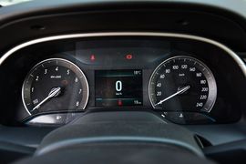 2015款别克全新英朗15N手动豪华型