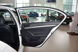 2015款大众朗逸230TSI