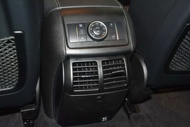 2015款奔驰R320