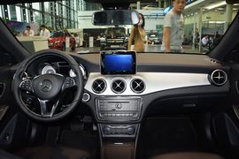   2015款奔驰CLA200