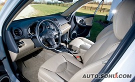 2010款丰田RAV4海外对比试驾