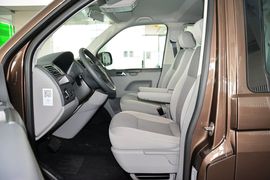 2015款大众凯路威2.0TSI四驱舒适版