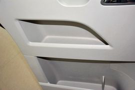 2015款大众凯路威2.0TSI四驱舒适版