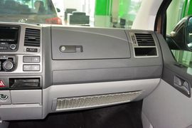 2015款大众凯路威2.0TSI四驱舒适版