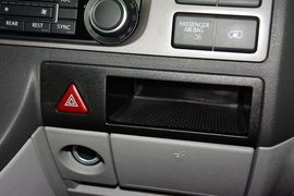 2015款大众凯路威2.0TSI四驱舒适版