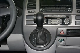 2015款大众凯路威2.0TSI四驱舒适版