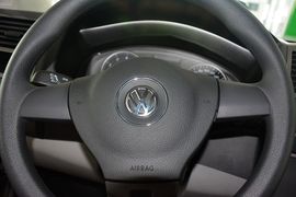 2015款大众凯路威2.0TSI四驱舒适版