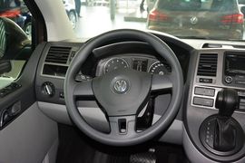 2015款大众凯路威2.0TSI四驱舒适版