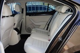 2016款斯柯达速派TSI330