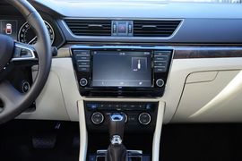 2016款斯柯达速派TSI330