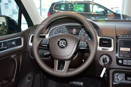 2016款大众途锐3.0TSI高配型