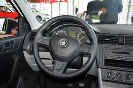 2015款斯柯达昕锐1.4L手动乐选型