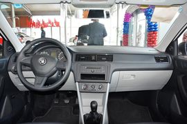 2015款斯柯达昕锐1.4L手动乐选型