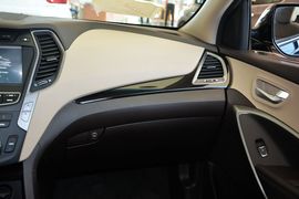 2013款现代格锐2.2T