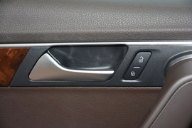 2015款大众迈腾旅行轿车2.0TSI舒适型