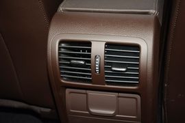 2015款大众迈腾旅行轿车2.0TSI舒适型