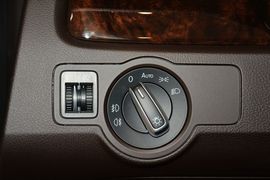 2015款大众迈腾旅行轿车2.0TSI舒适型