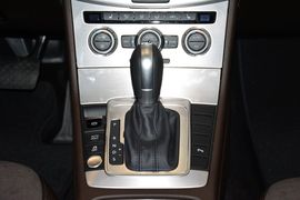 2015款大众迈腾旅行轿车2.0TSI舒适型