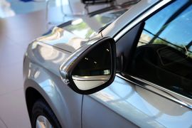 2015款大众迈腾旅行轿车2.0TSI舒适型