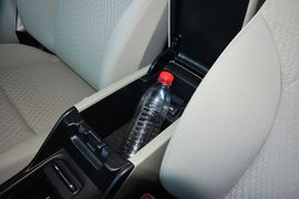 2014款本田思域1.8L手动舒适版