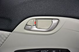 2014款本田思域1.8L手动舒适版