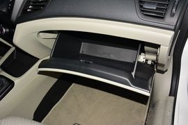 2014款本田思域1.8L手动舒适版