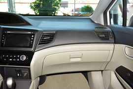 2014款本田思域1.8L手动舒适版