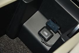 2014款本田思域1.8L手动舒适版
