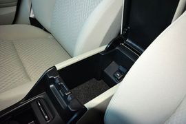 2014款本田思域1.8L手动舒适版