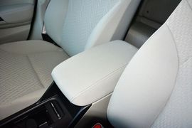 2014款本田思域1.8L手动舒适版