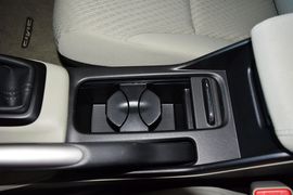2014款本田思域1.8L手动舒适版