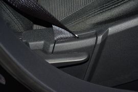 2015款Jeep自由客2.4L运动版