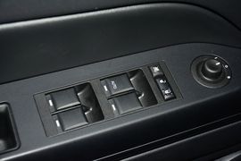 2015款Jeep自由客2.4L运动版