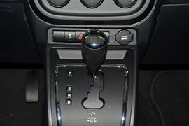 2015款Jeep自由客2.4L运动版
