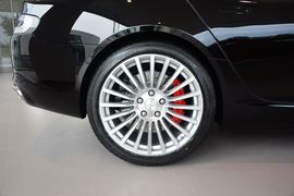 2015款阿斯顿马丁Rapide